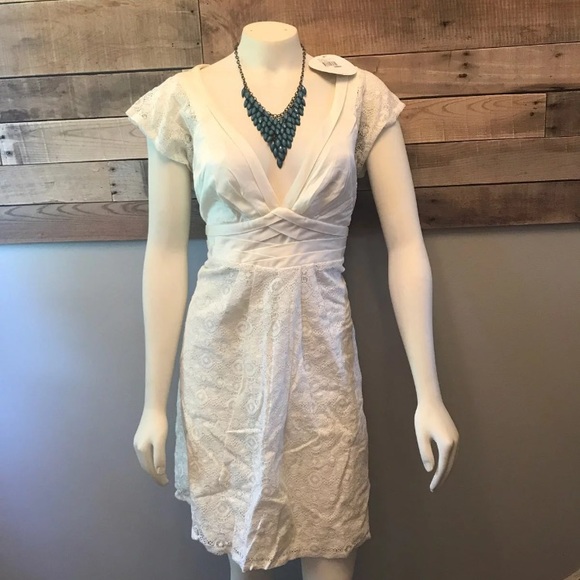 BCBGeneration Dresses & Skirts - BCBG beautiful ivory lace dress w tags